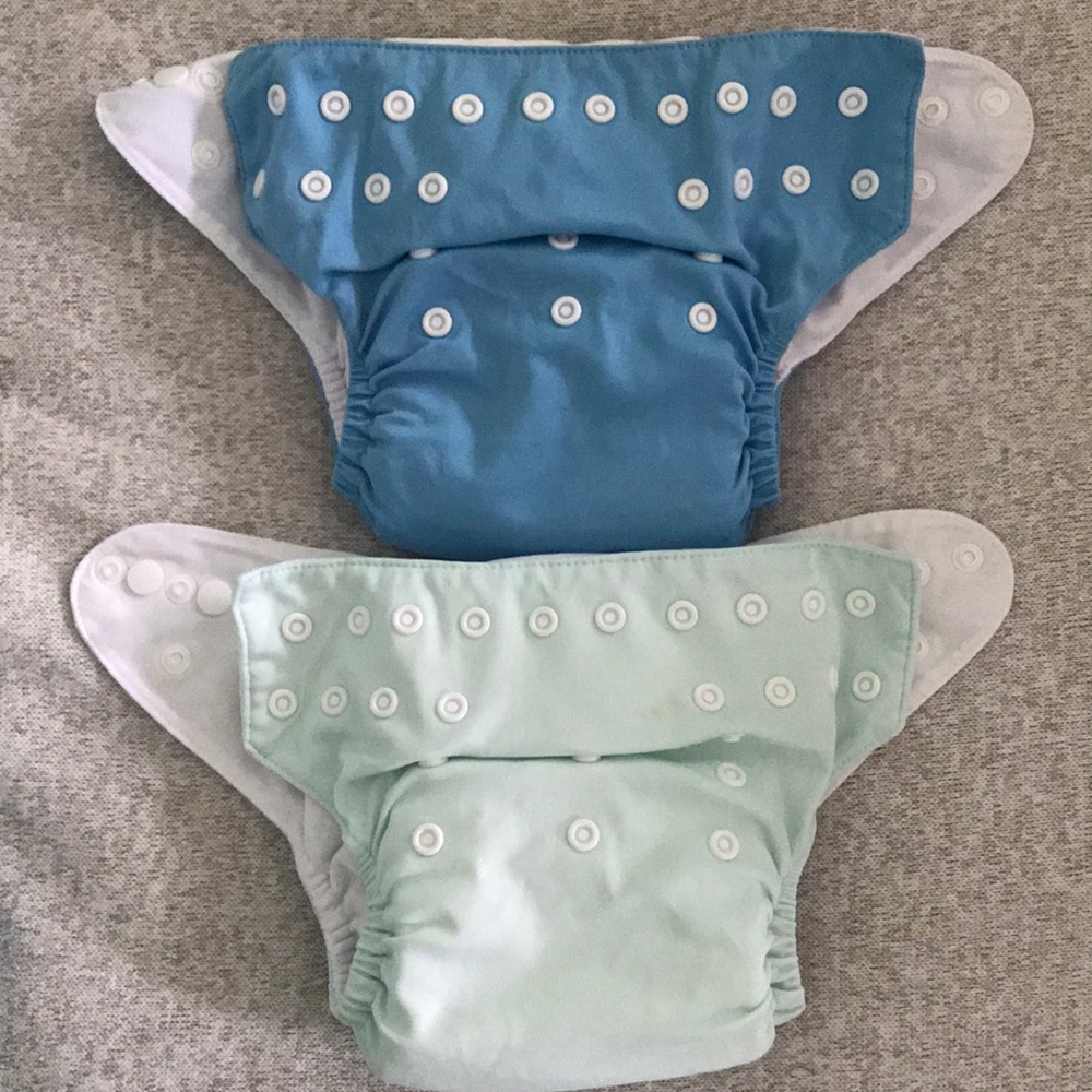 2 pack Alva cloth diaper covers w inserts